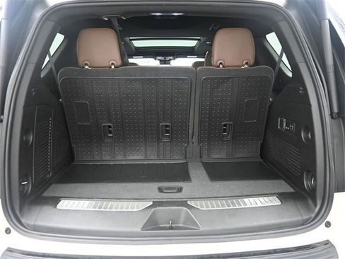 Used 2023 Chevrolet Tahoe High Country image 36