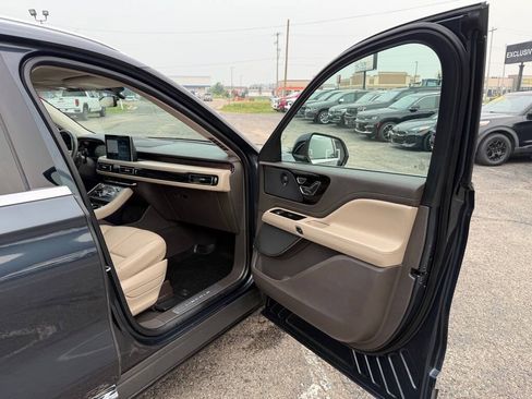 Used 2022 Lincoln Aviator Reserve w/ Elements Package Plus AWD/4WD image 56