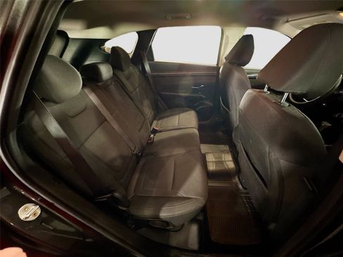 Used 2023 Hyundai Tucson SE image 13