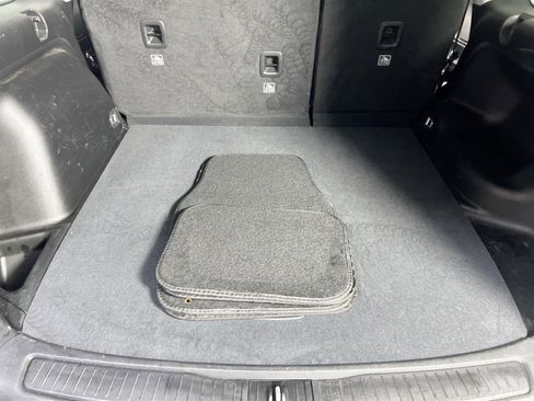 Used 2023 Jeep Grand Cherokee Laredo w/ Luxury Tech Group I image 25