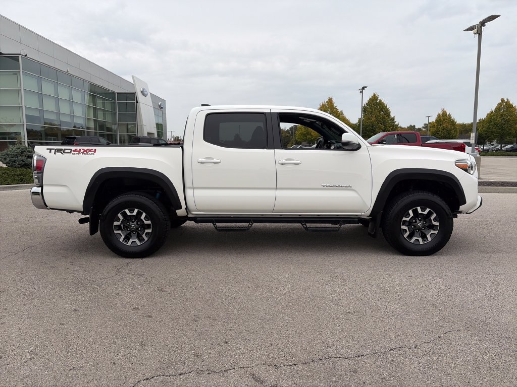 Used 2021 Toyota Tacoma TRD Off-Road AWD/4WD image 10