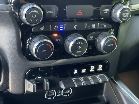 Used 2022 RAM 2500 Laramie w/ Night Edition image 15