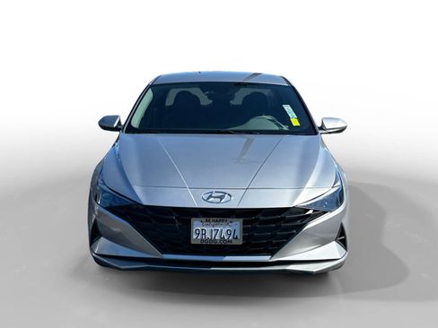Certified 2022 Hyundai Elantra SEL w/ Preferred Accessory Package FWD image 8