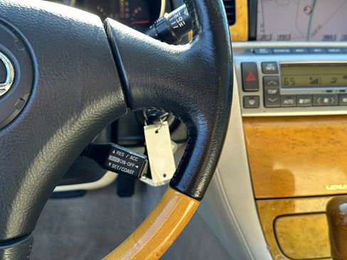 Used 2004 Lexus SC 430 Convertible RWD image 27