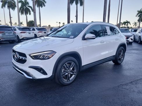 Certified 2025 Mercedes-Benz GLA 250 image 3