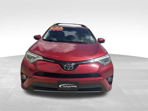 Used 2017 Toyota RAV4 Limited FWD image 3