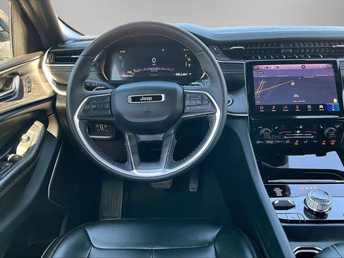 Used 2024 Jeep Grand Cherokee Limited 4xe image 8