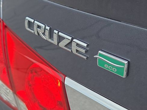 Used 2014 Chevrolet Cruze Eco FWD image 16