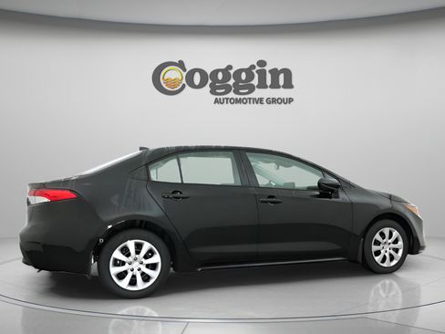Used 2026 Toyota Corolla LE FWD image 20