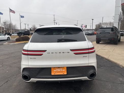 Used 2024 Genesis GV70 2.5T w/ Sport Prestige Package image 7