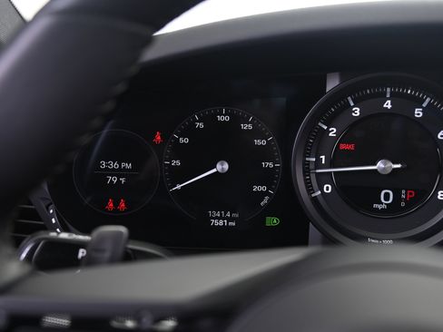 Used 2022 Porsche 911 Carrera S RWD image 32