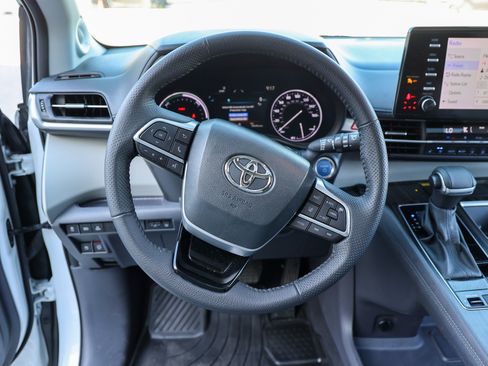 Certified 2023 Toyota Sienna Limited FWD image 48