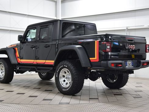Used 2025 Jeep Gladiator Rubicon AWD/4WD image 5