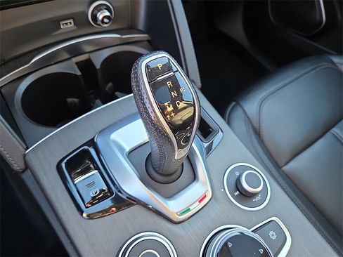 Used 2021 Alfa Romeo Stelvio Ti w/ Nero Edizione image 16