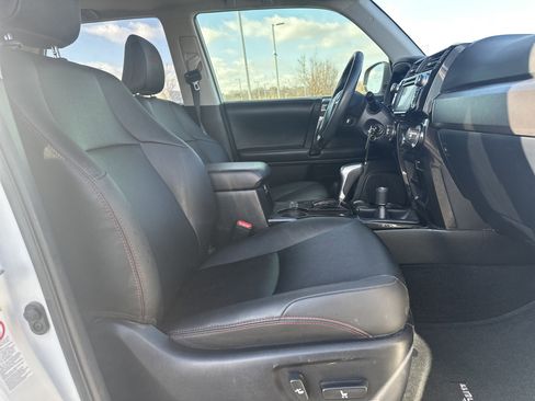 Used 2019 Toyota 4Runner TRD Off-Road Premium image 33