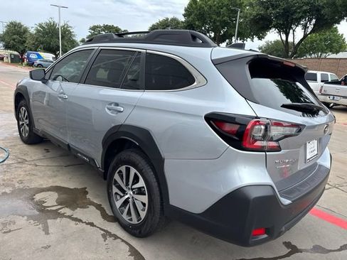 Used 2025 Subaru Outback Premium AWD/4WD image 5