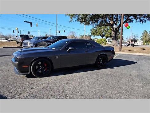 Used 2019 Dodge Challenger SRT Hellcat w/ Plus Package image 22