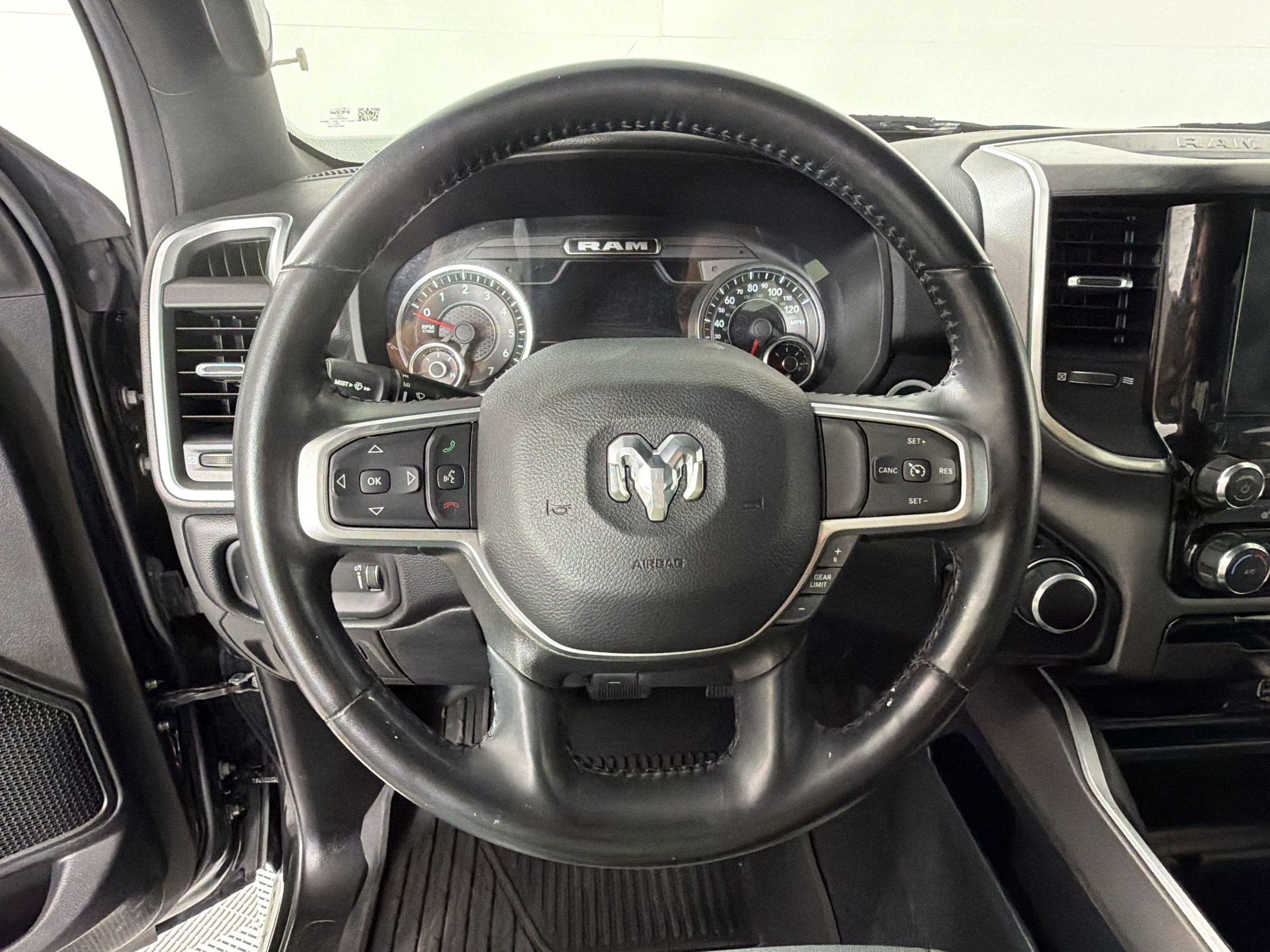 Used 2022 RAM 1500 Big Horn AWD/4WD image 11