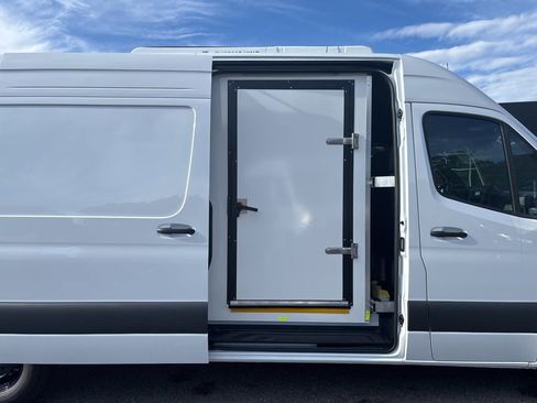 New 2026 Mercedes-Benz Sprinter 2500 image 20