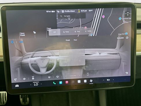 Used 2023 Tesla Model 3 Standard Range image 22