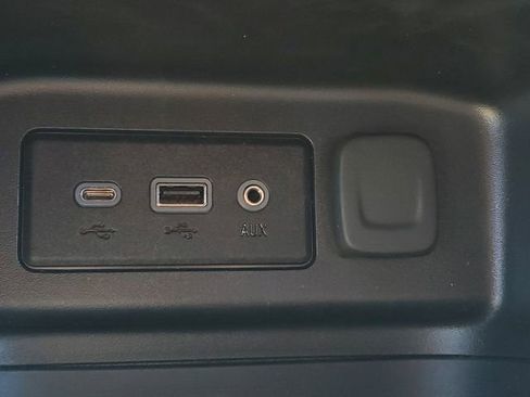 Used 2022 Chevrolet Equinox RS image 31