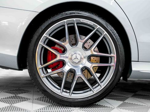 Used 2021 Mercedes-Benz E 63 AMG S image 38