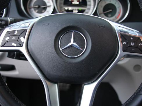Used 2013 Mercedes-Benz C 300 Sport image 34