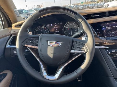 Used 2025 Cadillac XT6 Sport w/ Platinum Package image 11
