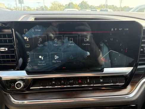 Used 2024 GMC Sierra 1500 SLT image 15