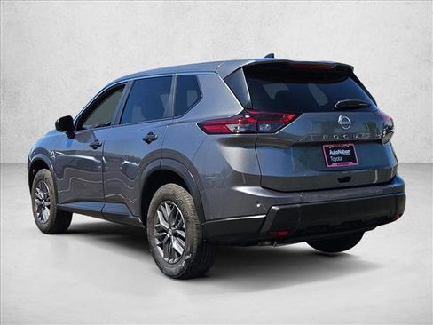 Used 2024 Nissan Rogue S FWD image 8