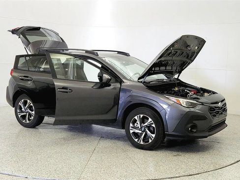 Used 2025 Subaru Crosstrek 2.0i Premium AWD/4WD image 9