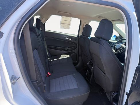 Certified 2023 Ford Edge SE w/ Black Appearance Package AWD/4WD image 18