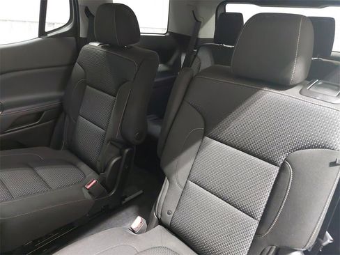 Used 2023 GMC Acadia SLE w/ Driver Convenience Package image 16