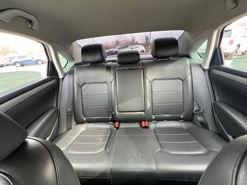 Used 2013 Volkswagen Passat 2.5 S image 26
