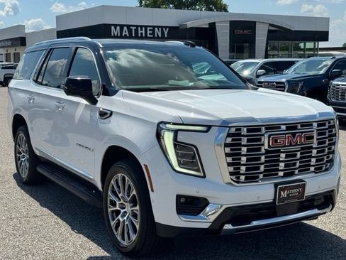 Used 2025 GMC Yukon Denali AWD/4WD image 8