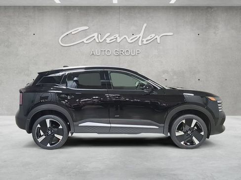 New 2026 Nissan Kicks SR image 17