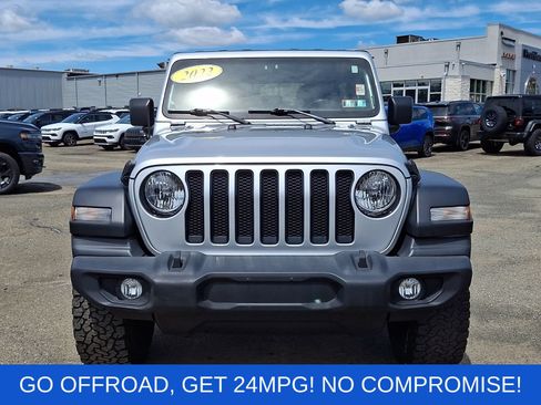 Used 2022 Jeep Wrangler Unlimited Sport AWD/4WD image 2