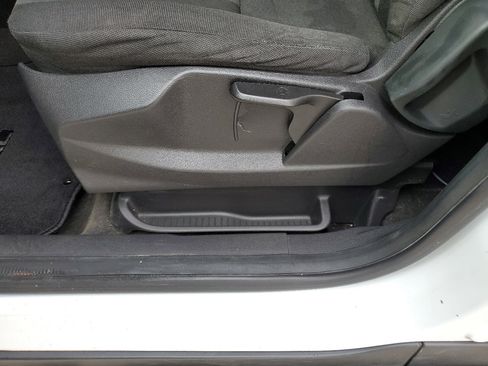 Used 2017 Ford Transit Connect XLT image 18