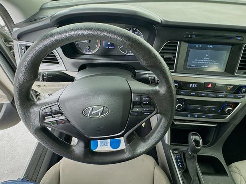 Used 2016 Hyundai Sonata SE FWD image 12