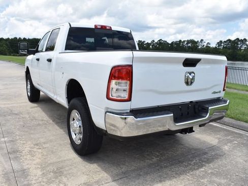 Used 2024 RAM 2500 Tradesman w/ Chrome Appearance Group AWD/4WD image 4