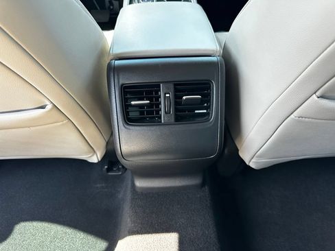 Used 2018 Honda Accord Touring image 20