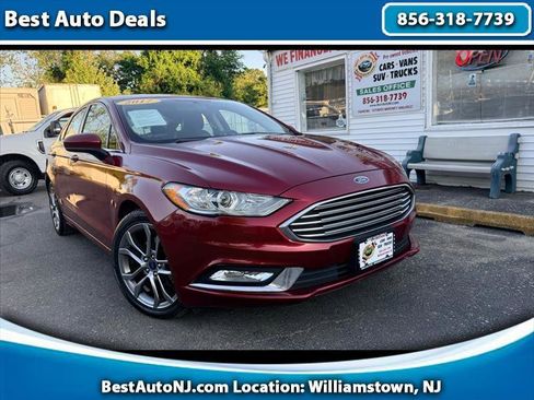 Used 2017 Ford Fusion SE w/ Equipment Group 201A FWD image 1