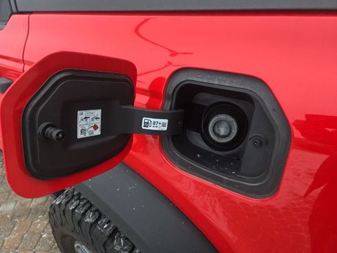 Used 2024 Ford Bronco Badlands image 41