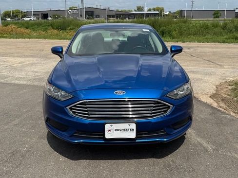 Used 2017 Ford Fusion SE FWD image 32