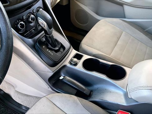 Used 2014 Ford Escape SE image 17
