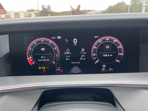 New 2026 Volkswagen Tiguan SE R-Line image 13