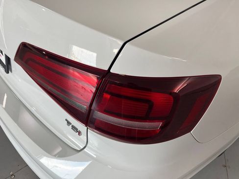 Used 2017 Volkswagen Jetta SE FWD image 43