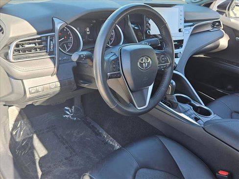 Used 2024 Toyota Camry XLE image 10
