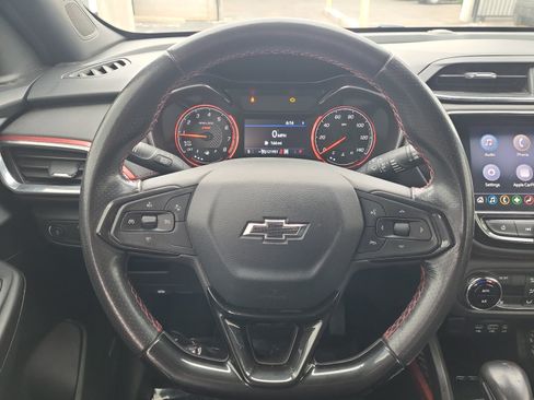 Used 2021 Chevrolet TrailBlazer RS w/ Technology Package AWD/4WD image 16