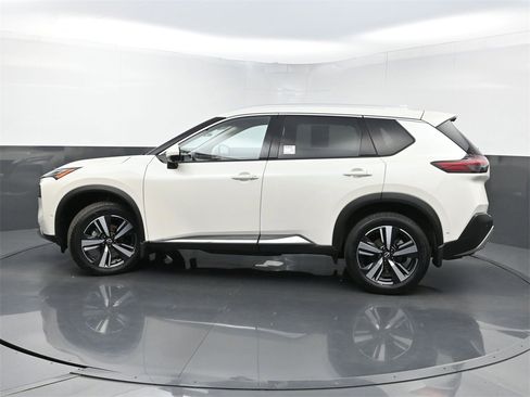 Used 2022 Nissan Rogue Platinum w/ Head-Up Display Package image 45